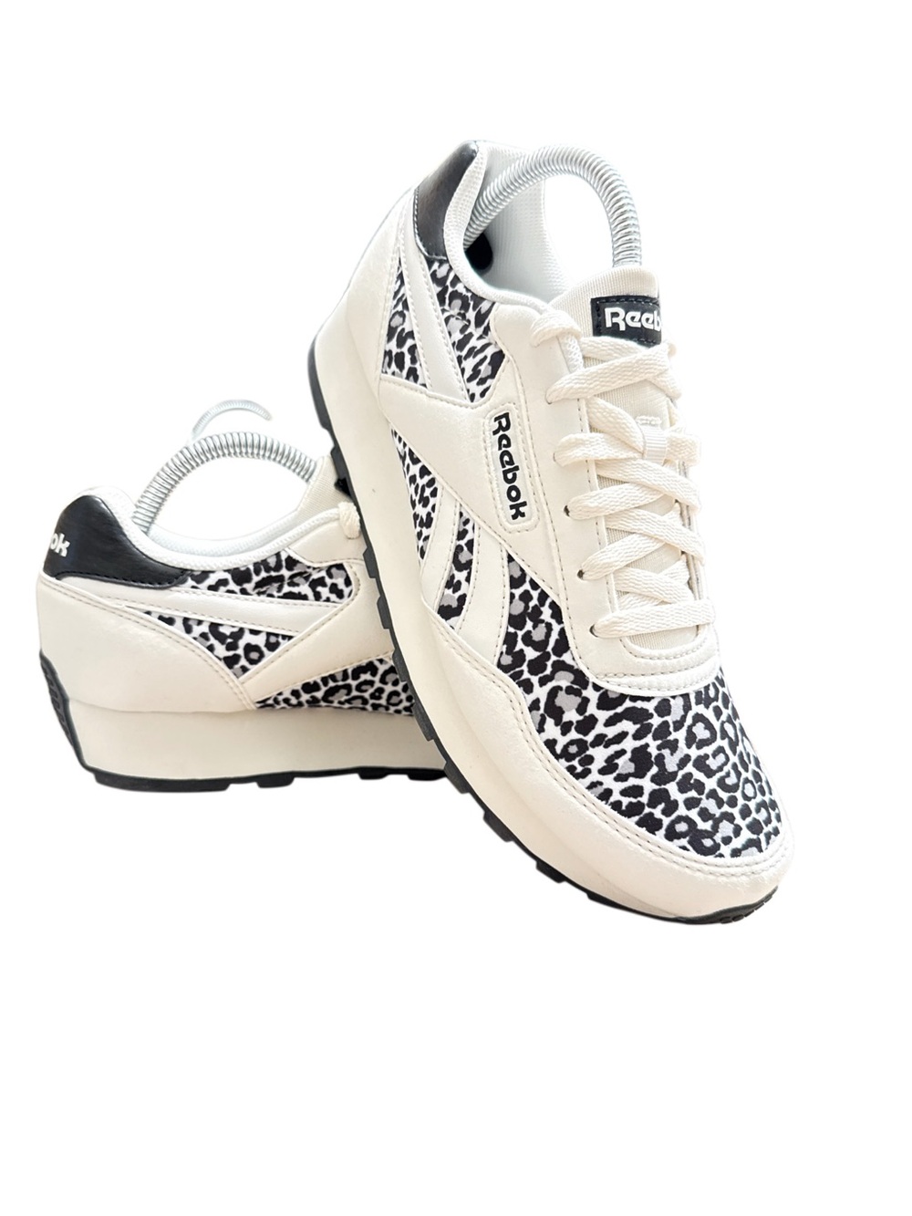 REEBOK REWIND RUN SNEAKERS NWT